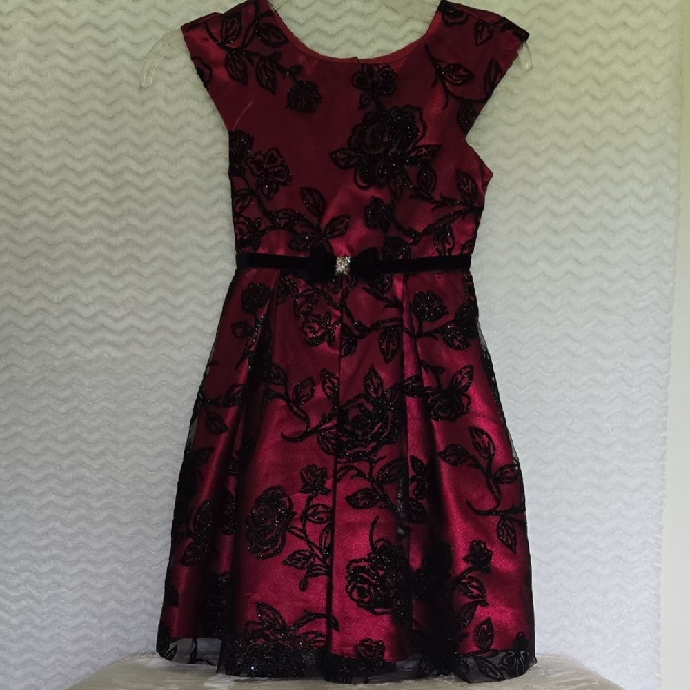 Jona Michelle Girls Elegant Burgundy and Black Floral Dress